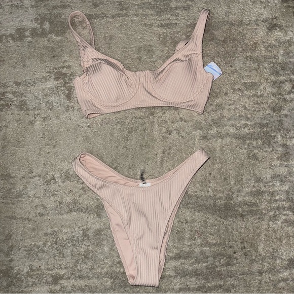 Nude ribbed Bikini - Picture 1 of 3